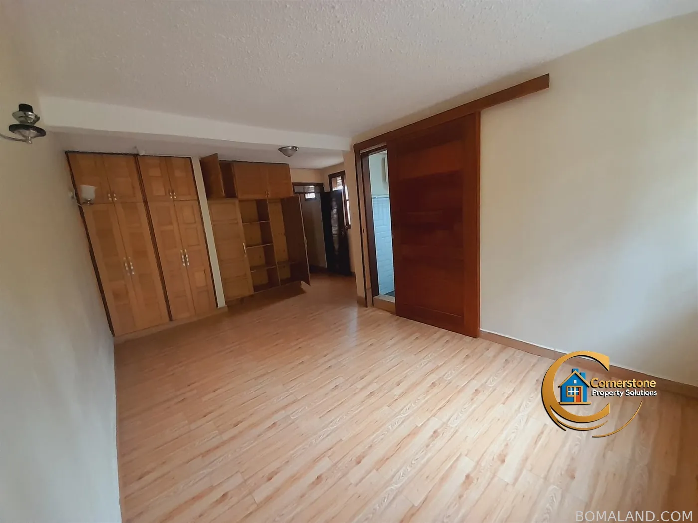 4 bedroom Storeyed house for rent in Bbunga Kampala Uganda