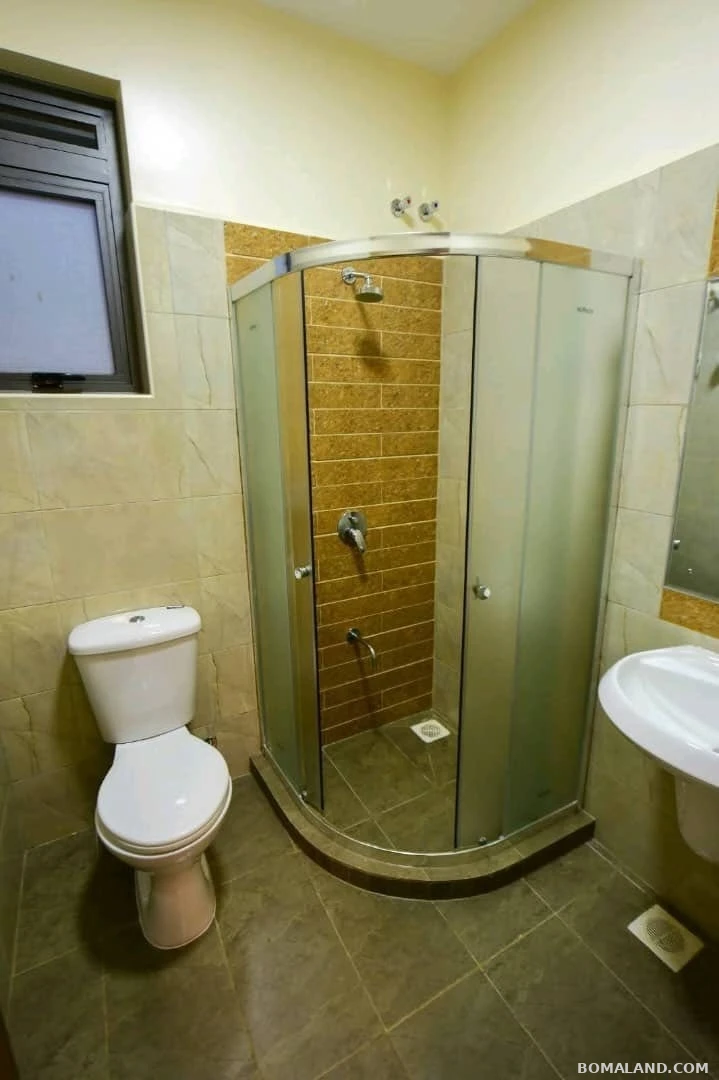 5 bedroom Mansion for rent in Butabika Kampala Uganda