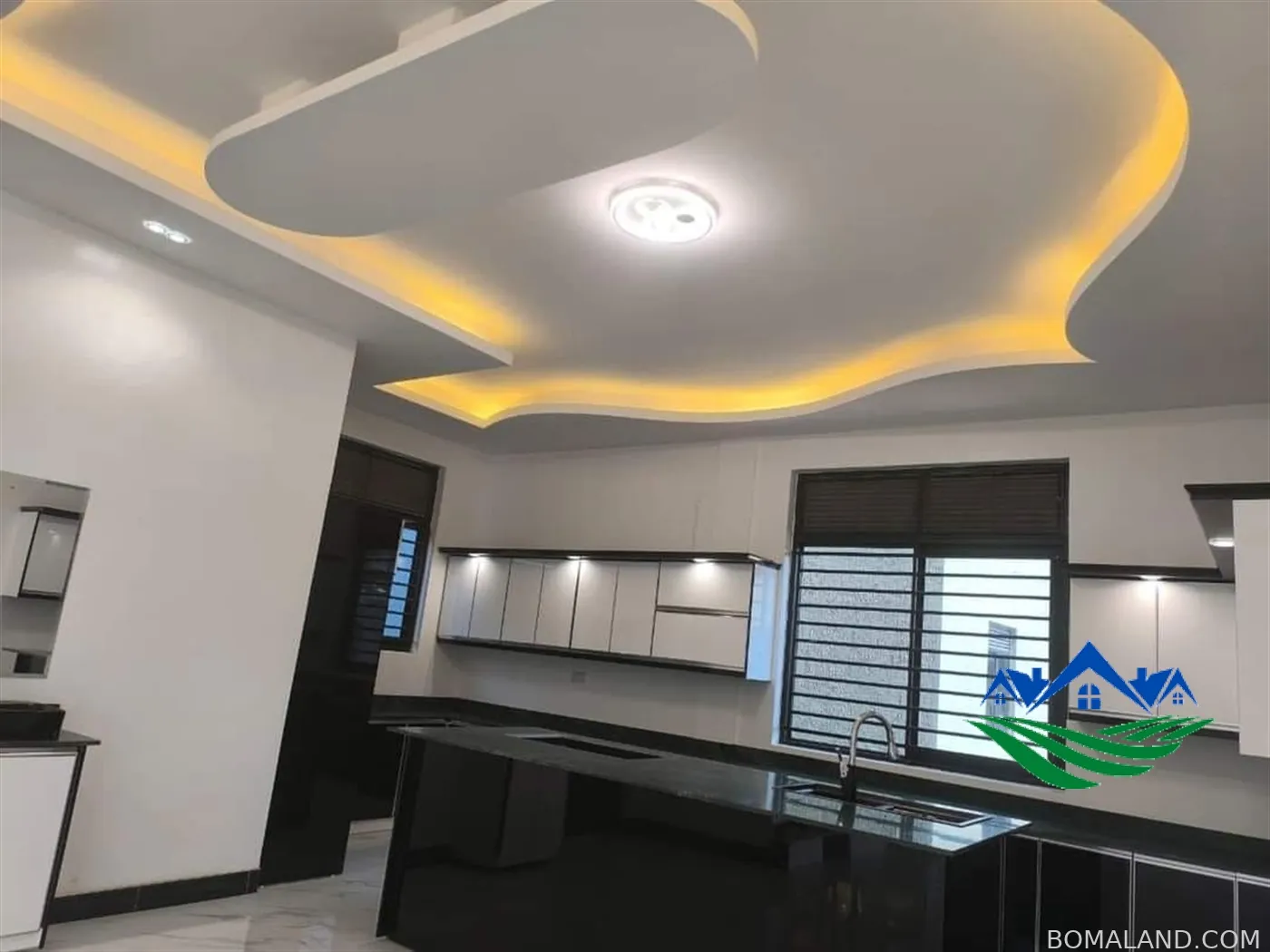 5 bedroom Mansion for sale in Buwaate Wakiso Uganda