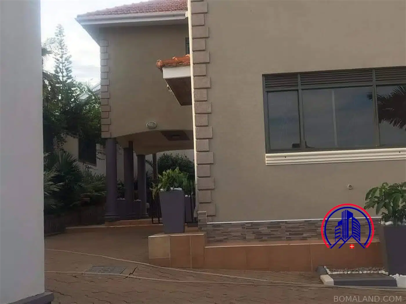 4 bedroom Storeyed house for sale in Naguru Kampala Uganda