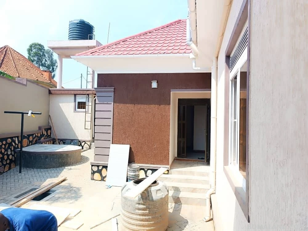 4 bedroom Bungalow for sale in Namugongo Wakiso Uganda