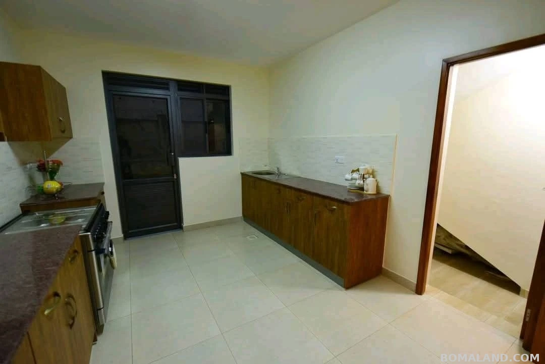 5 bedroom Mansion for rent in Butabika Kampala Uganda