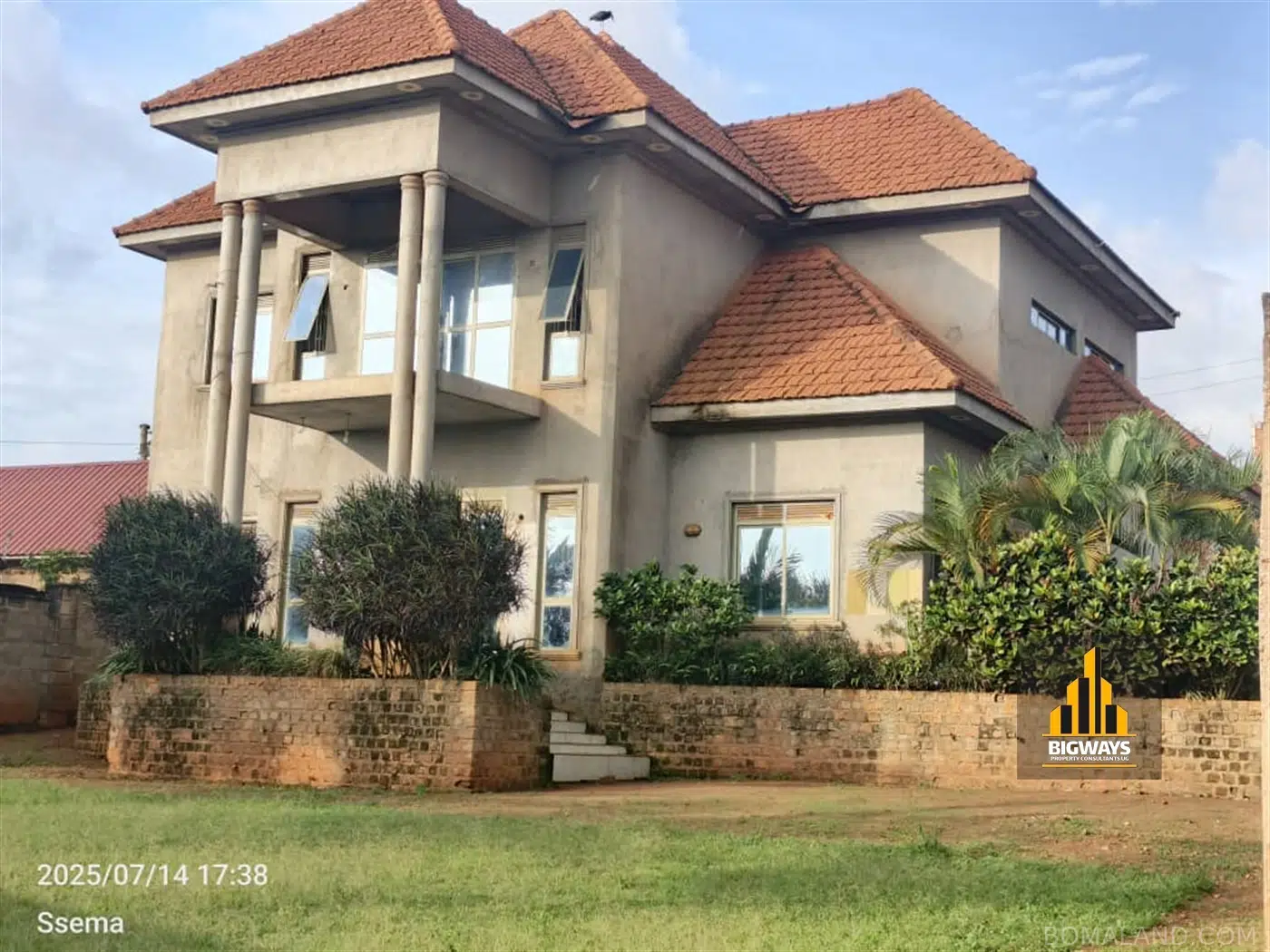 5 bedroom Storeyed house for sale in Kireka Wakiso Uganda