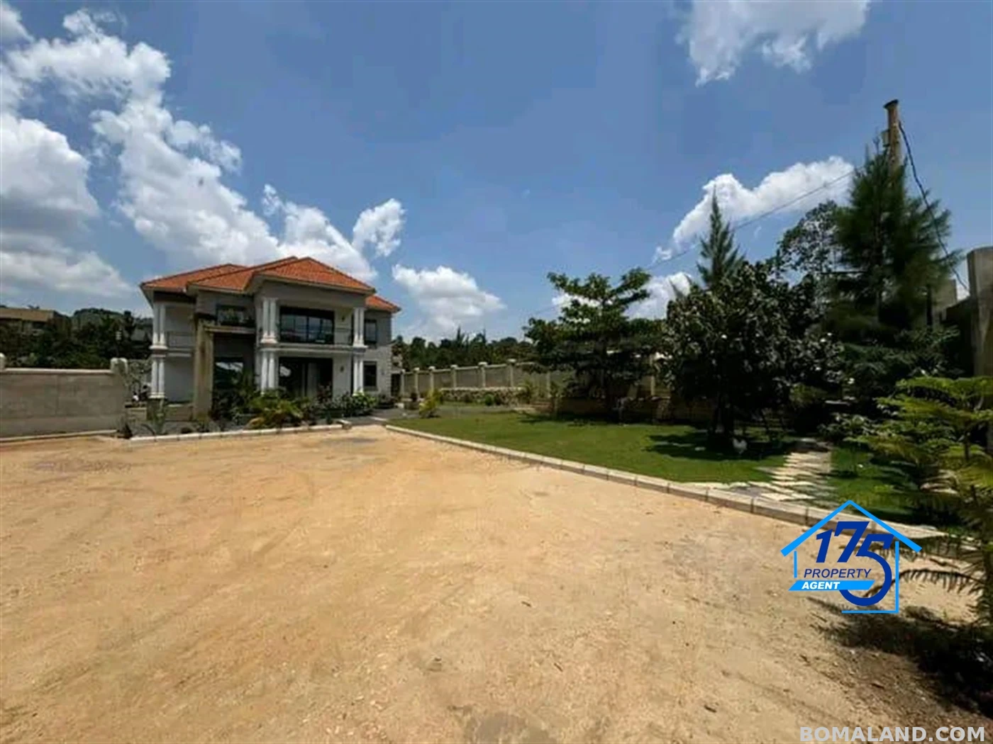 4 bedroom Duplex for sale in Kira Wakiso Uganda