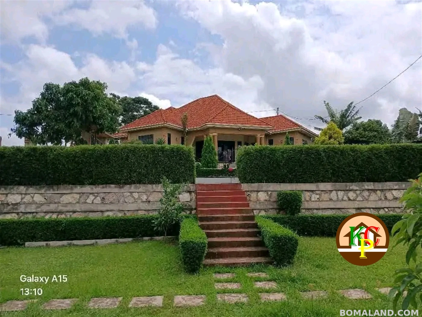 4 bedroom Bungalow for sale in Kiwaatule Kampala Uganda