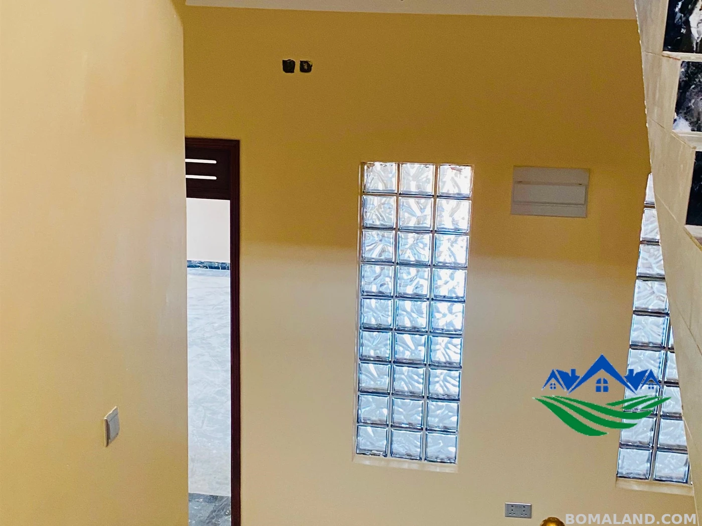 7 bedroom Mansion for sale in Bwebajja Wakiso Uganda