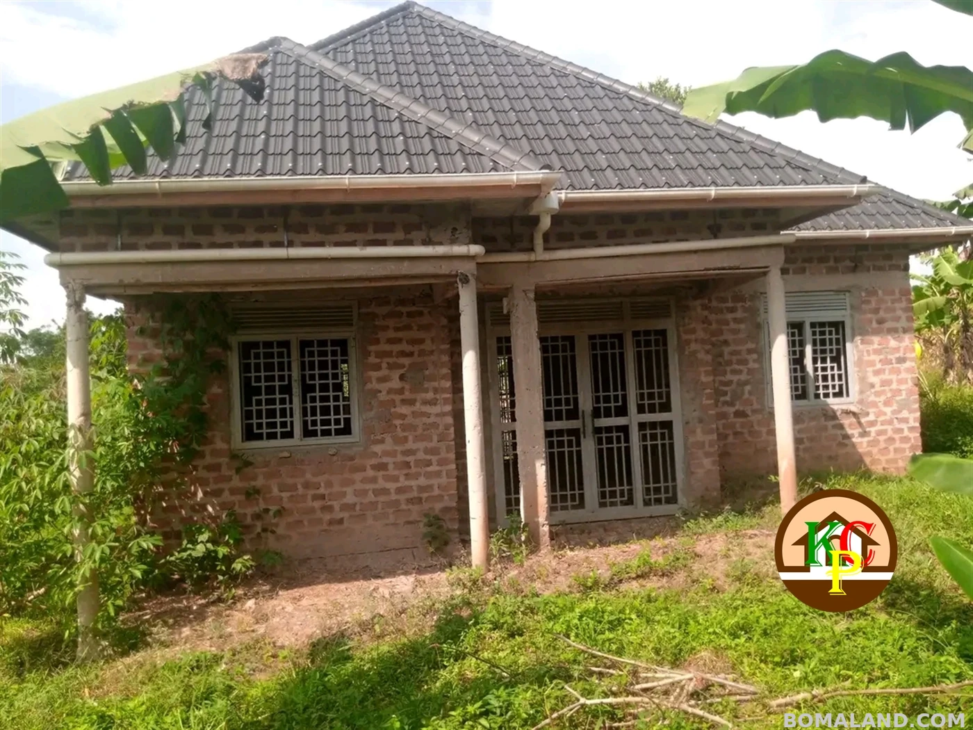 3 bedroom Shell House for sale in Nakanyonyi Mukono Uganda