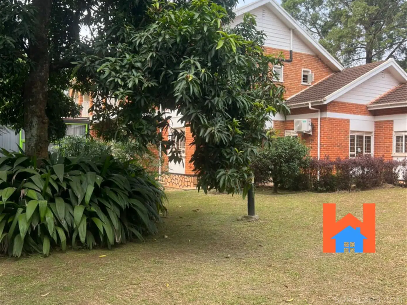 5 bedroom Bungalow for sale in Naguru Kampala Uganda