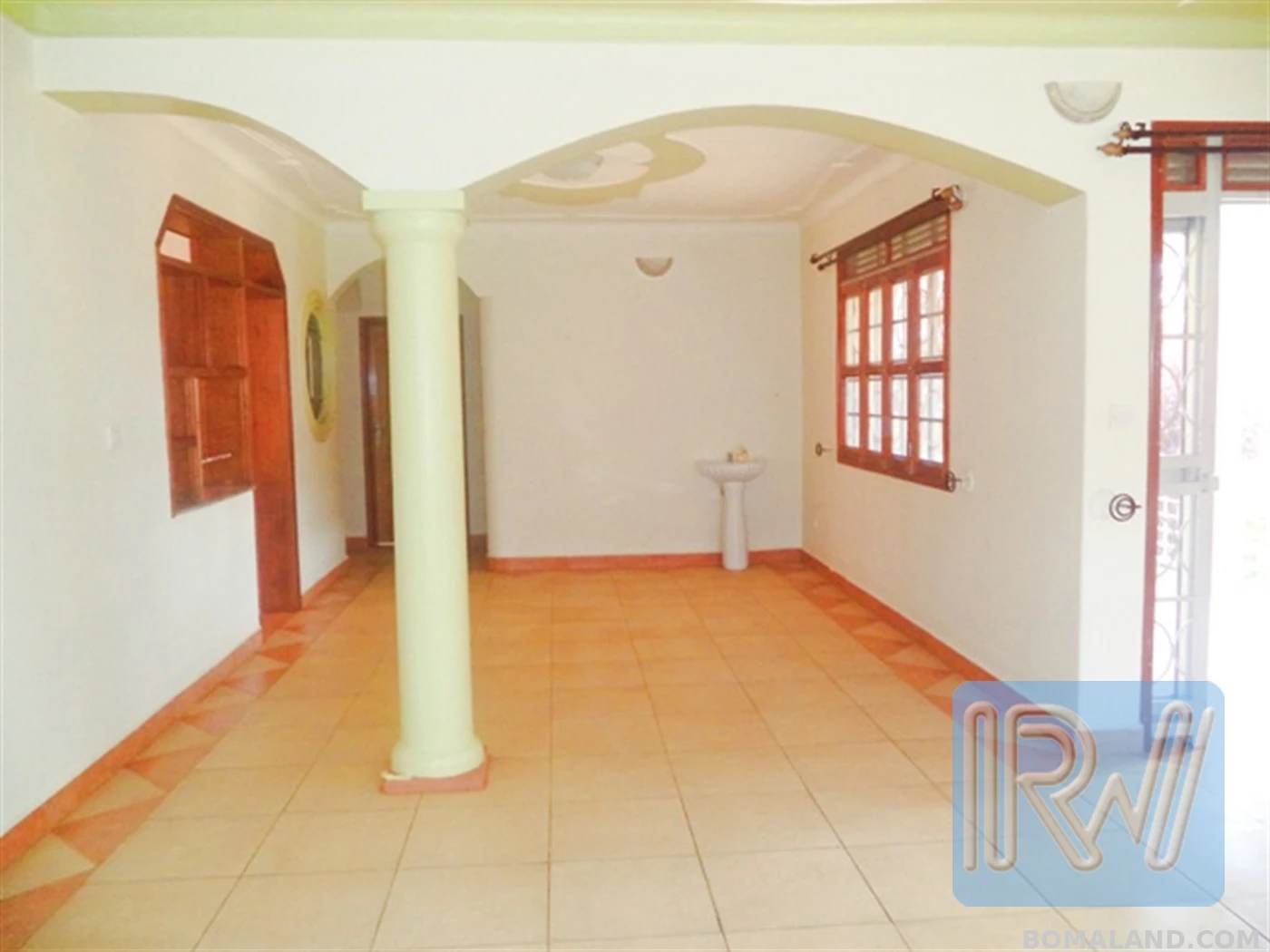 5 bedroom Storeyed house for sale in Entebbe Wakiso Uganda