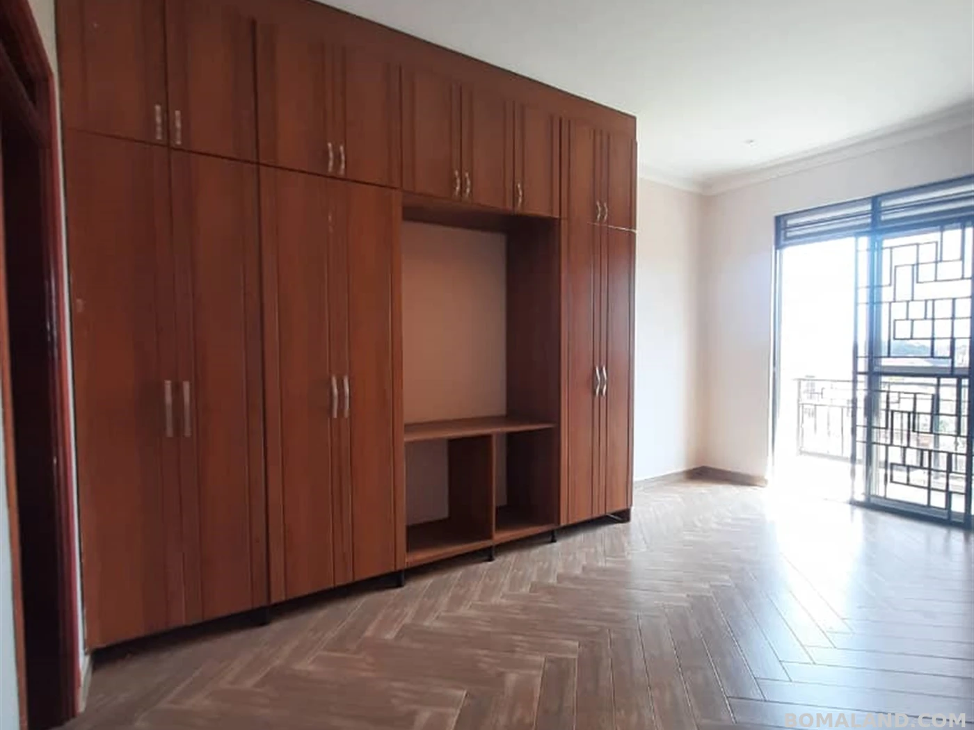 5 bedroom Mansion for sale in Kitende Wakiso Uganda