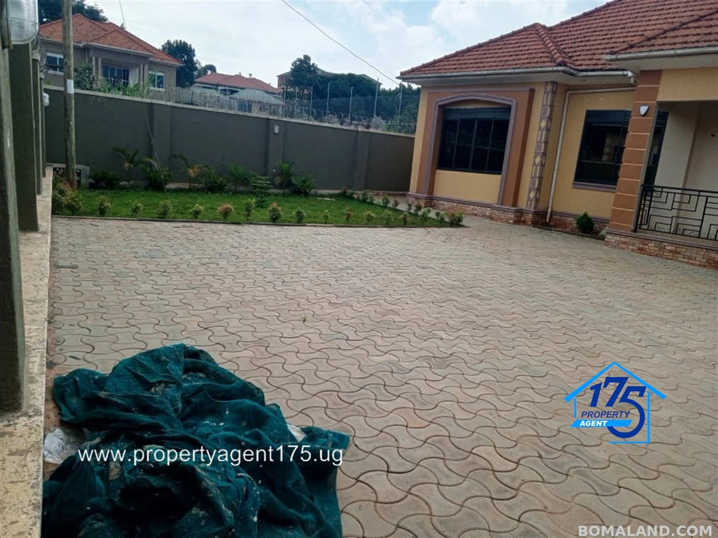 3 bedroom Bungalow for sale in Kira Wakiso Uganda