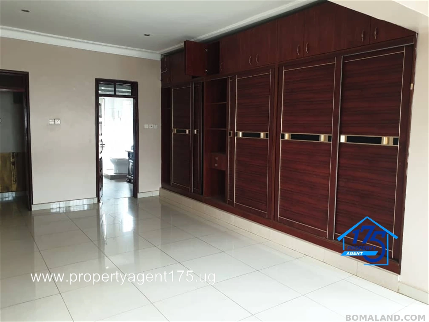 6 bedroom Duplex for sale in Najjera Wakiso Uganda
