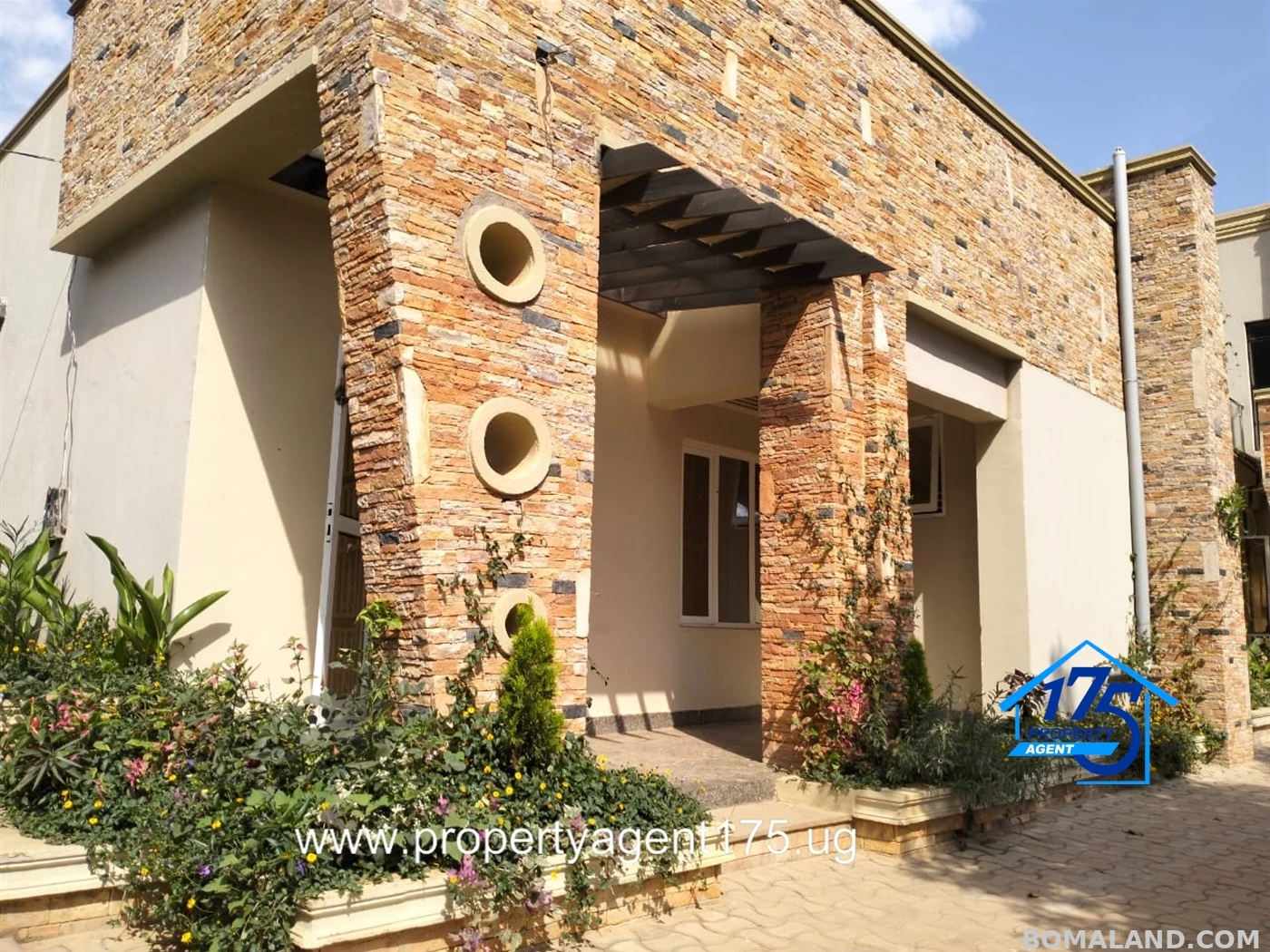 5 bedroom Duplex for sale in Kisaasi Kampala Uganda