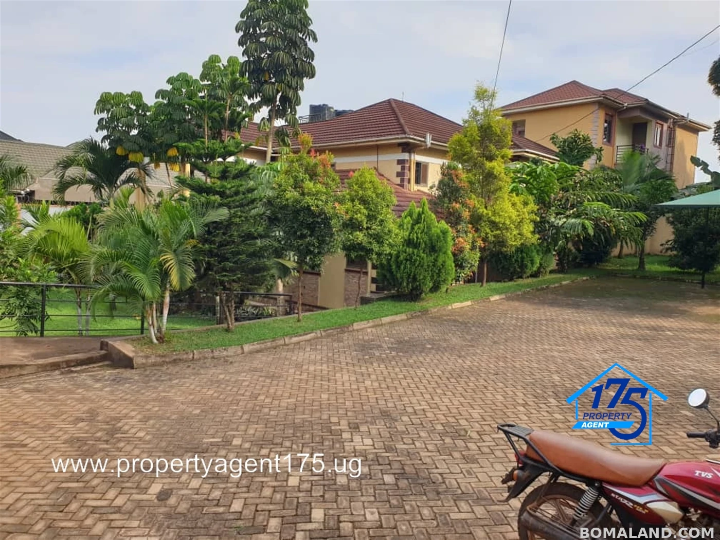 6 bedroom Duplex for sale in Najjera Wakiso Uganda