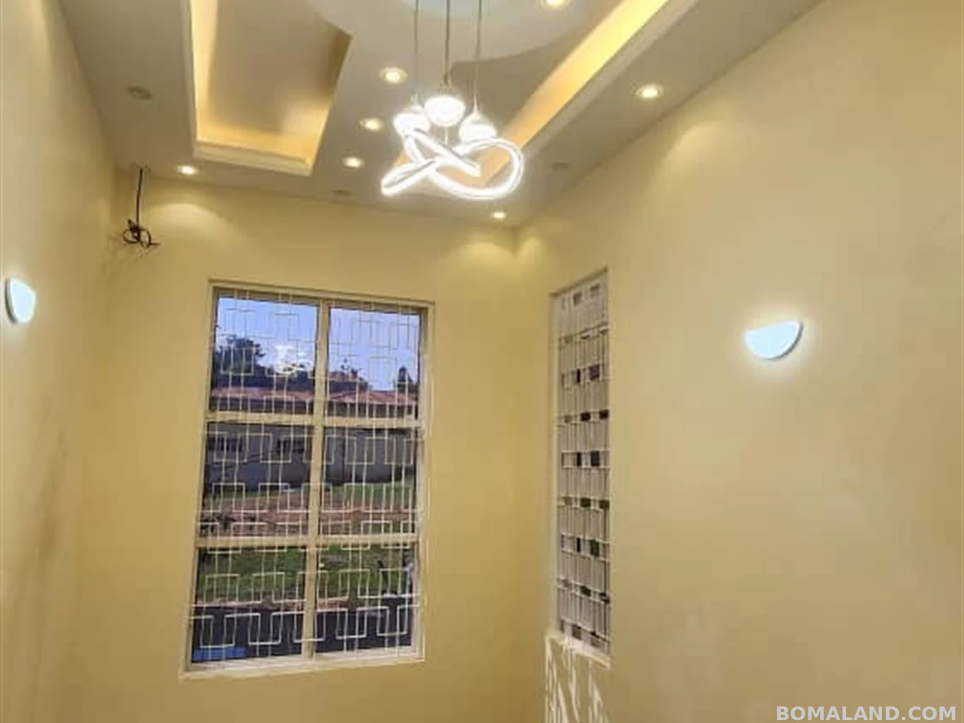 6 bedroom Storeyed house for sale in Munyonyo Kampala Uganda
