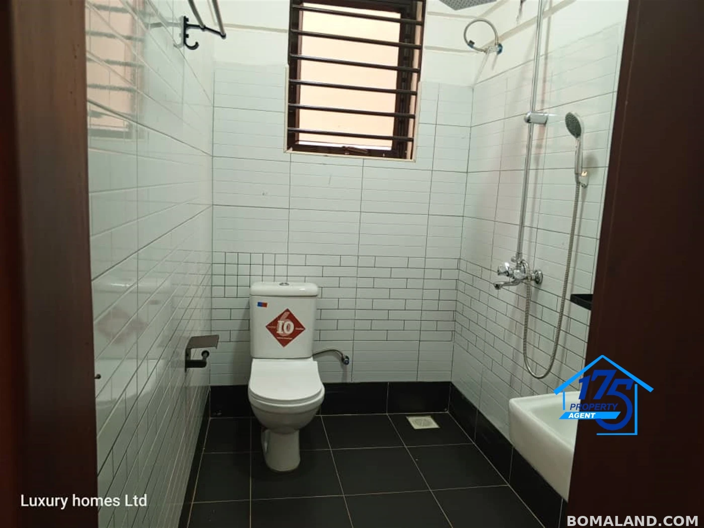 6 bedroom Duplex for sale in Kira Wakiso Uganda