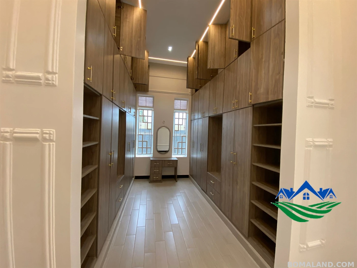 5 bedroom Bungalow for sale in Kajjansi Wakiso Uganda