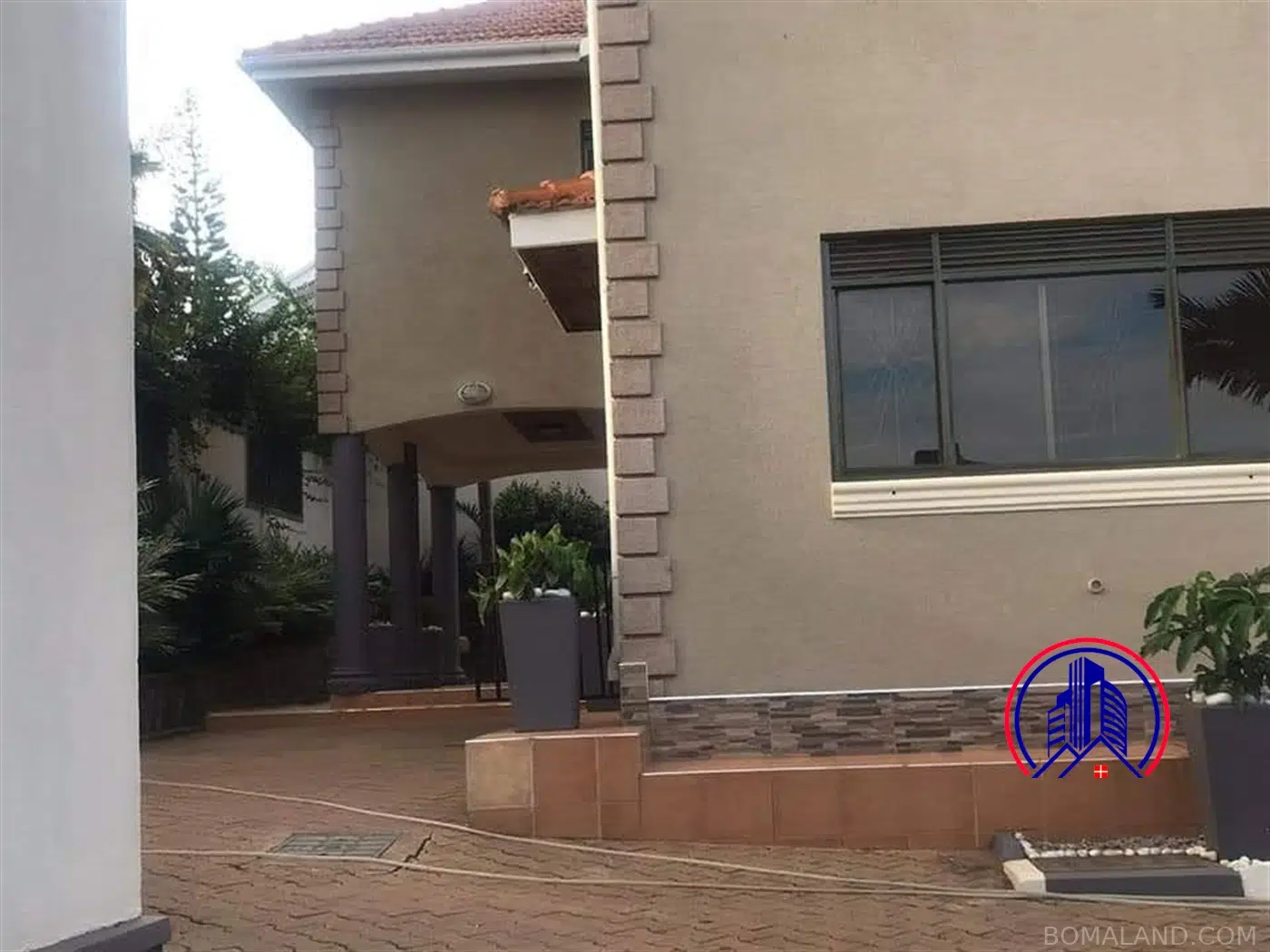 4 bedroom Storeyed house for sale in Naguru Kampala Uganda