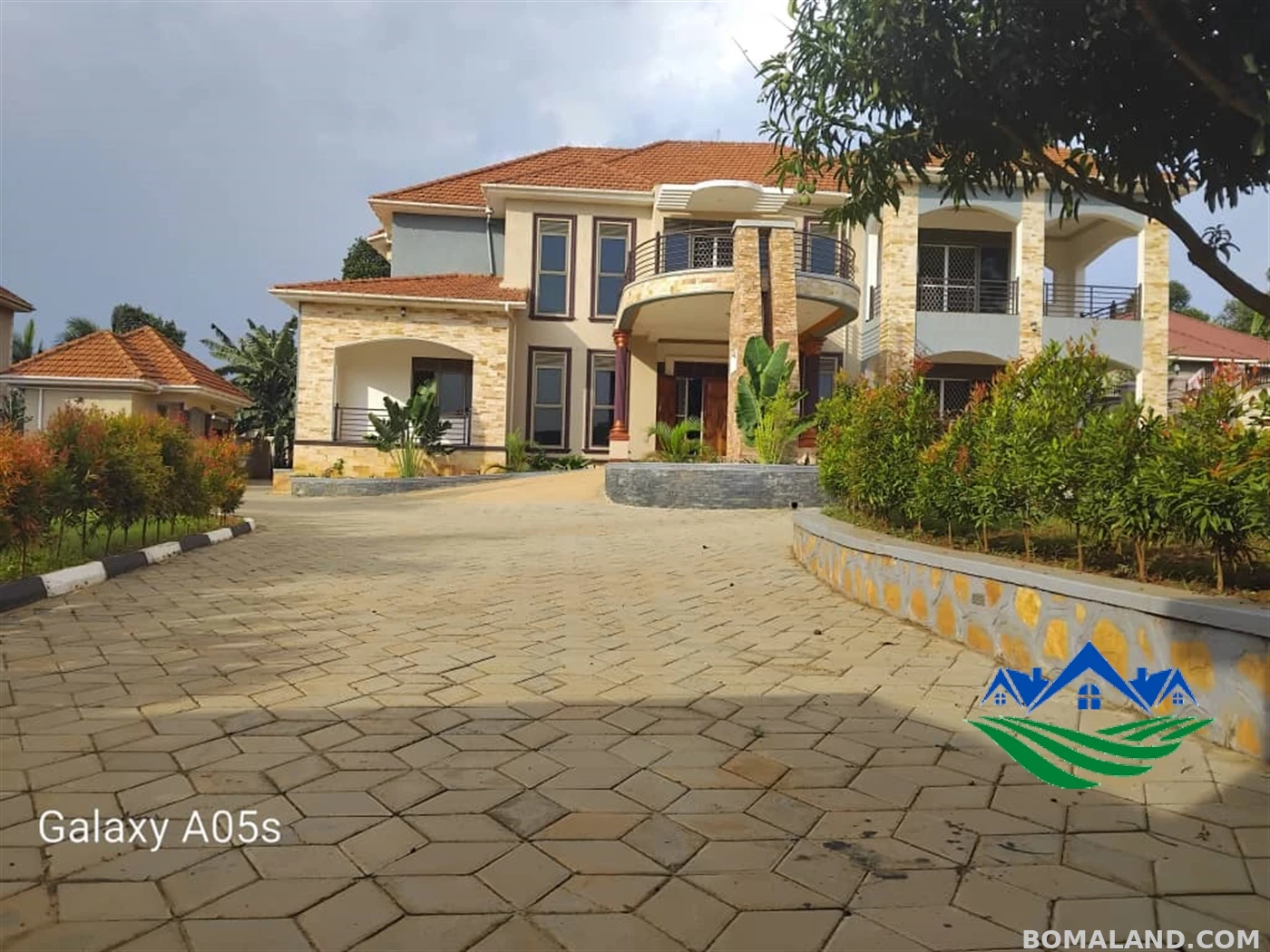 7 bedroom Mansion for sale in Gayaza Wakiso Uganda