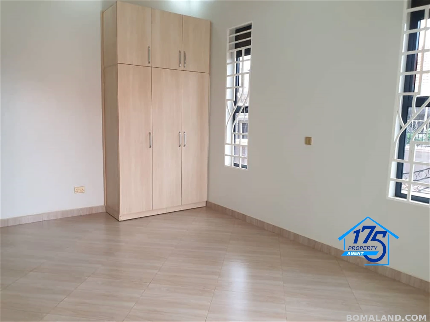 5 bedroom Duplex for sale in Kira Wakiso Uganda