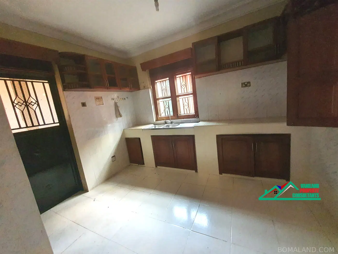 4 bedroom Bungalow for rent in Muyenga Kampala Uganda