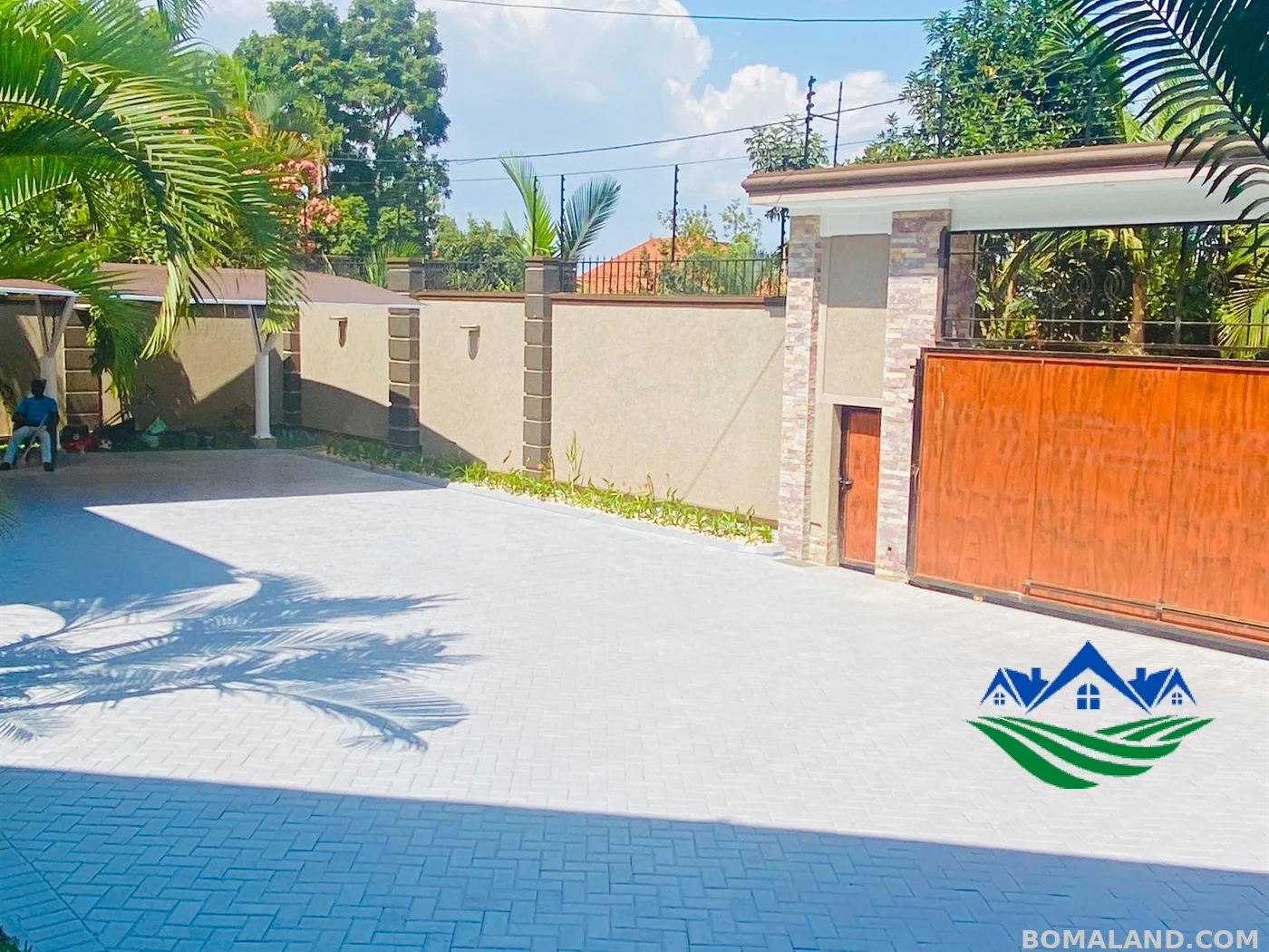 5 bedroom Mansion for sale in Munyonyo Wakiso Uganda