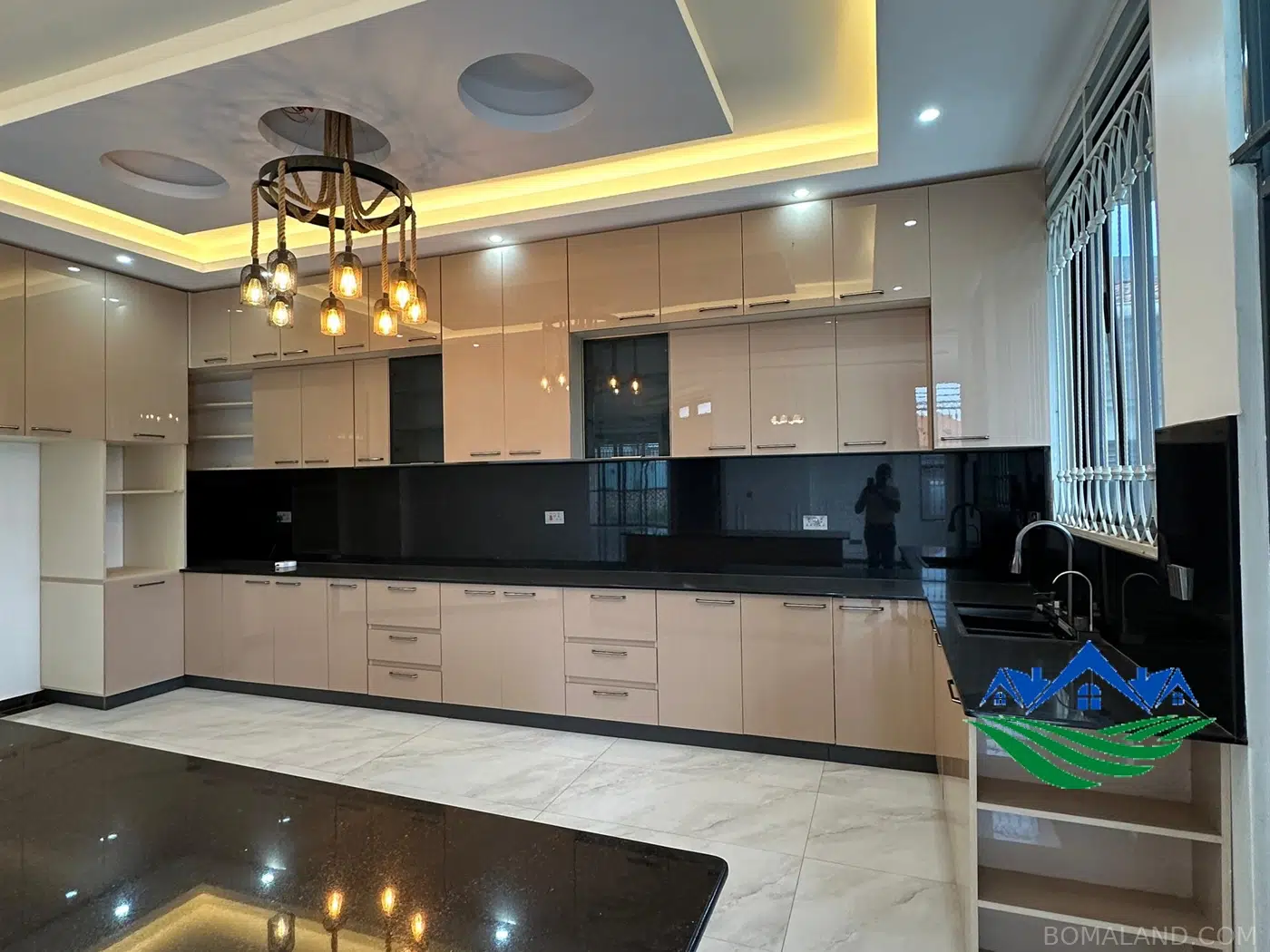 5 bedroom Mansion for sale in Kira Wakiso Uganda