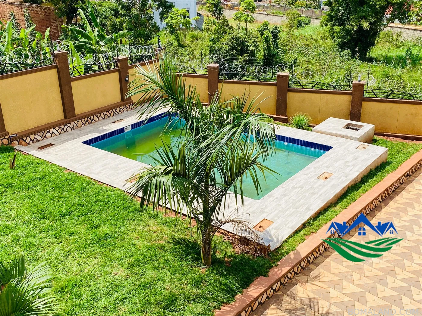 6 bedroom Mansion for sale in Kigo Wakiso Uganda