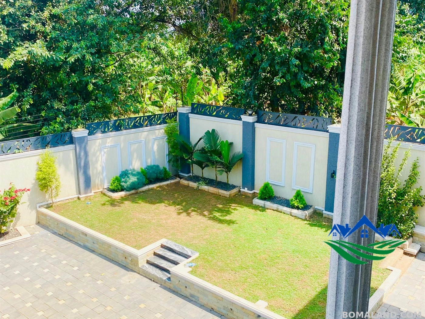 7 bedroom Mansion for sale in Munyonyo Wakiso Uganda