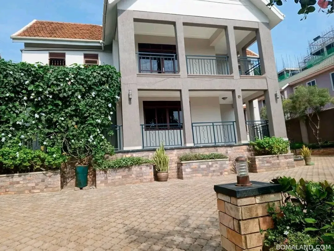 5 bedroom Storeyed house for rent in Ntindahill Kampala Uganda