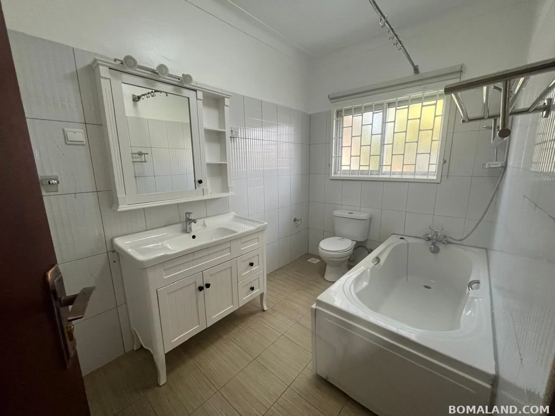 4 bedroom Bungalow for rent in Kansanga Kampala Uganda
