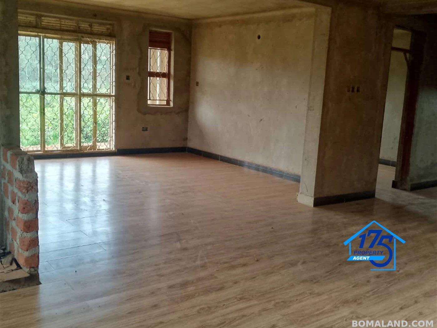 6 bedroom Duplex for sale in Misindye Wakiso Uganda