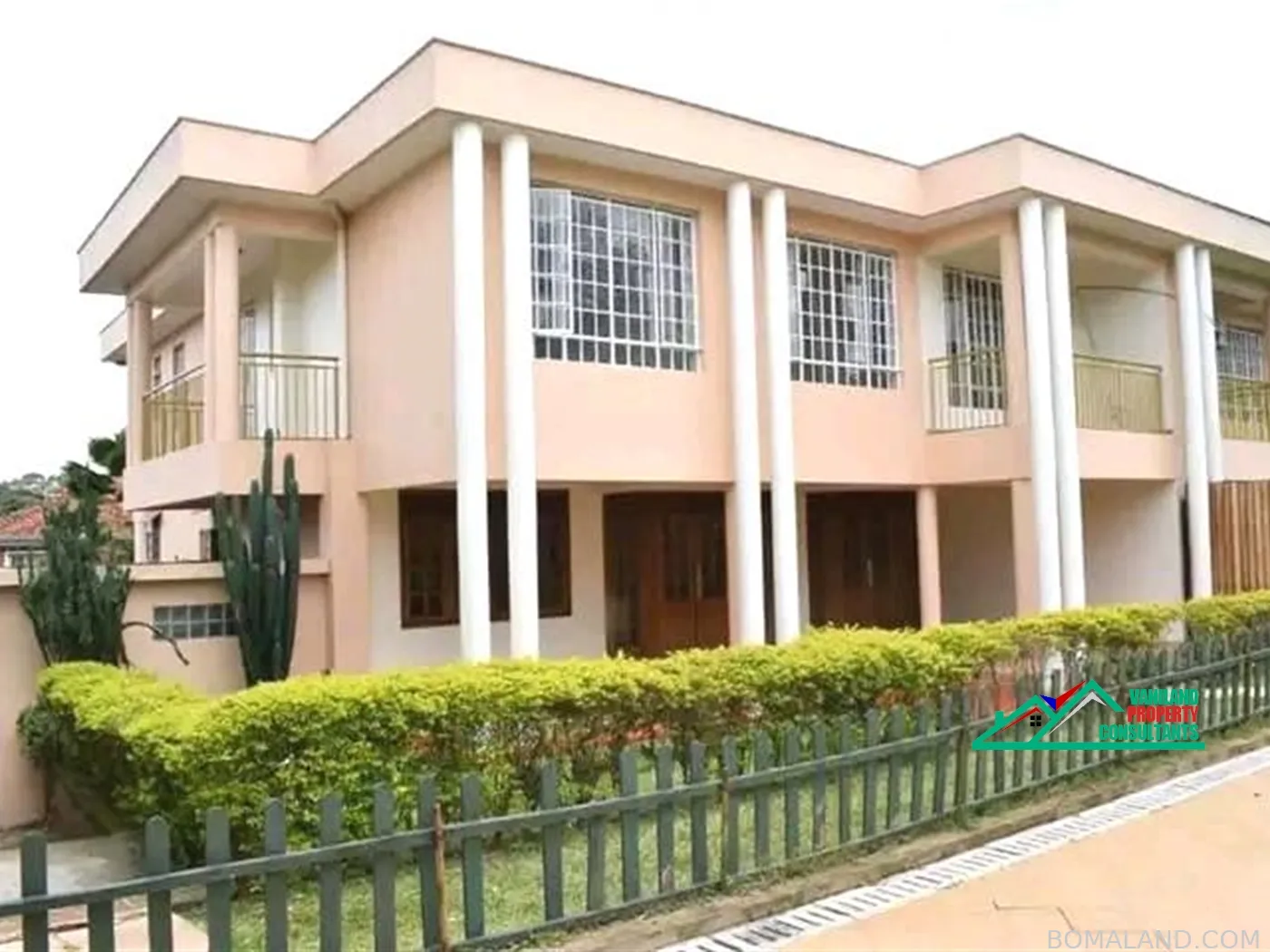 4 bedroom Town House for rent in Bugoloobi Kampala Uganda