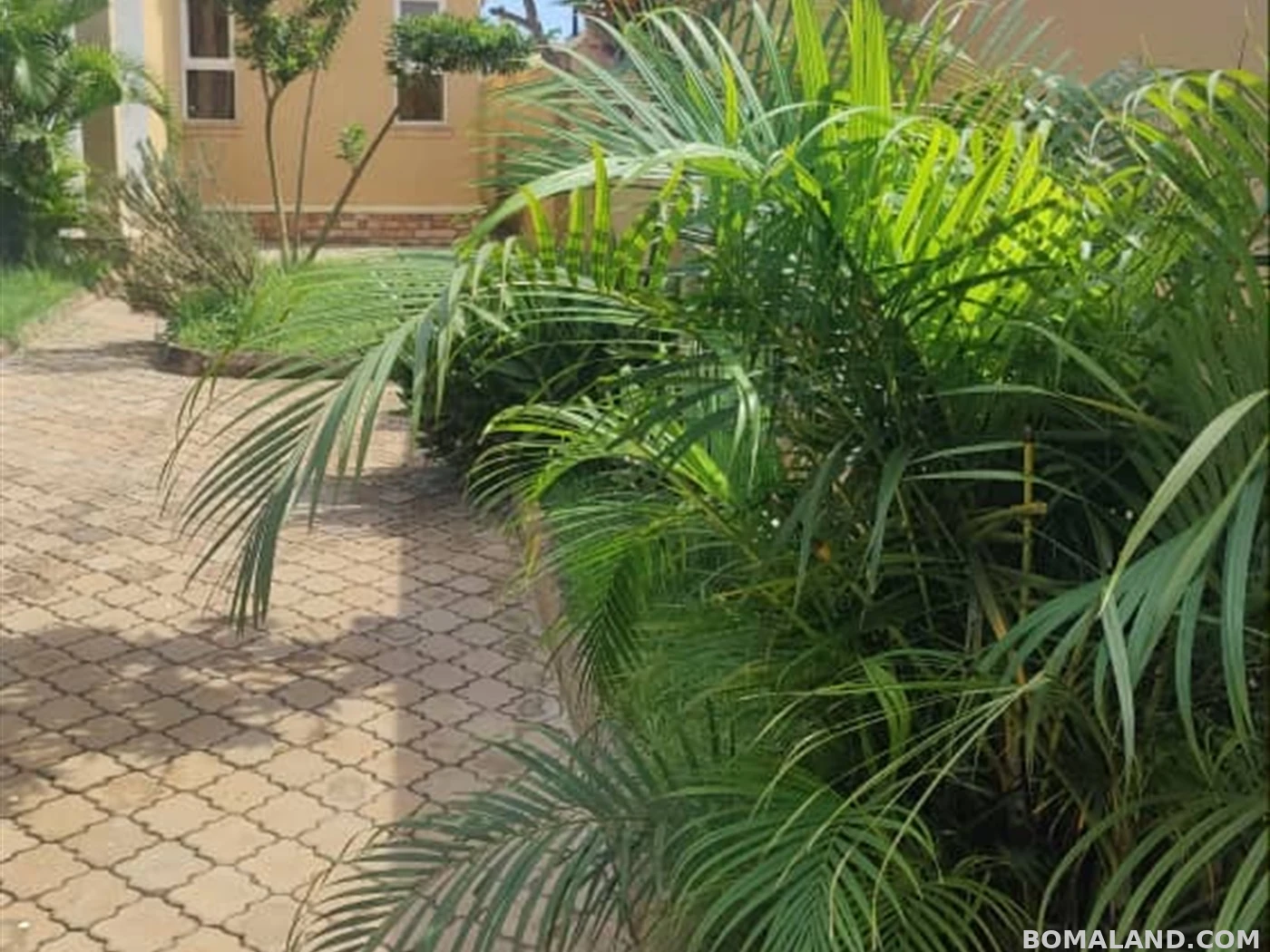 4 bedroom Storeyed house for sale in Kitende Wakiso Uganda