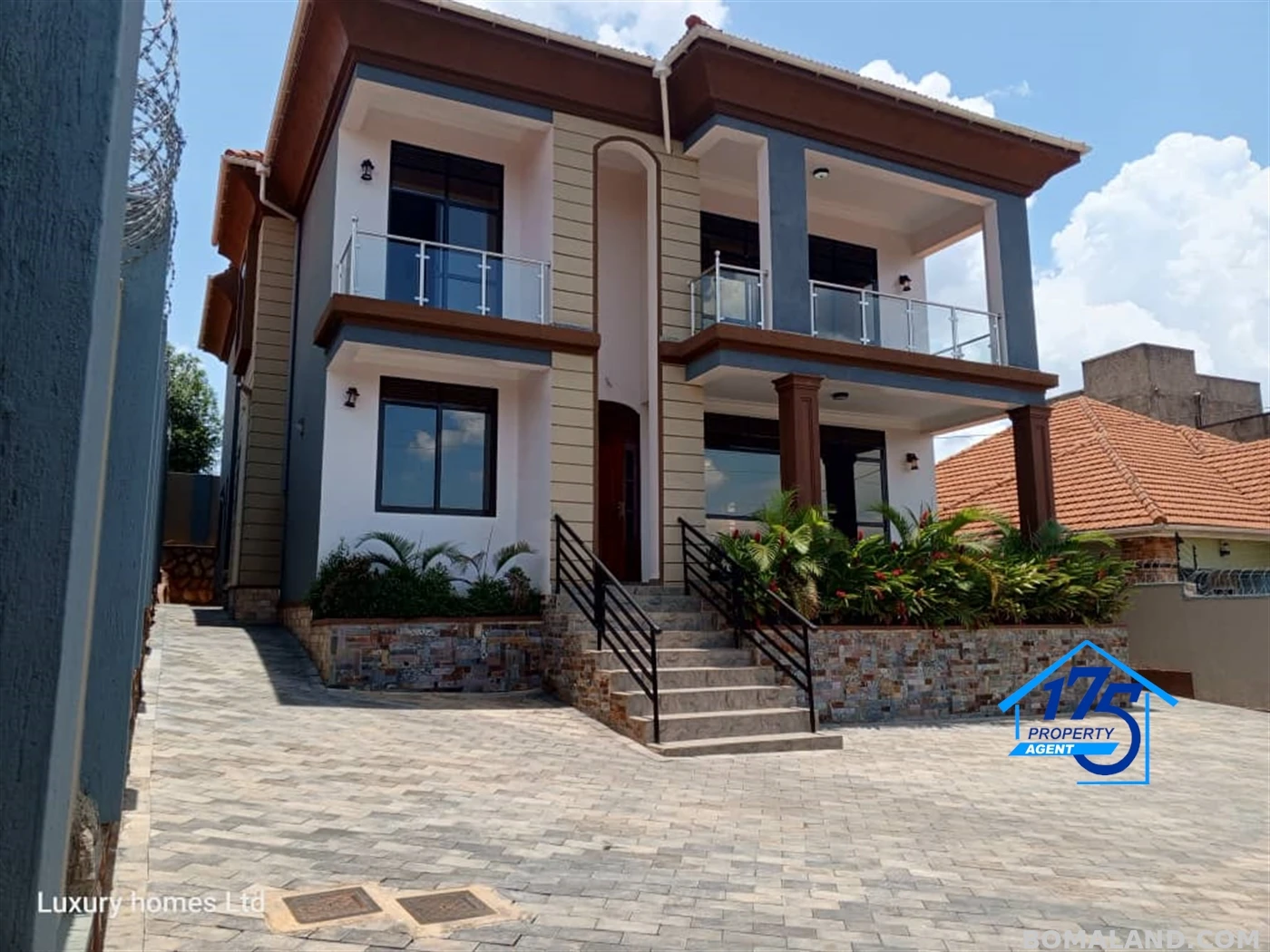 6 bedroom Duplex for sale in Kira Wakiso Uganda
