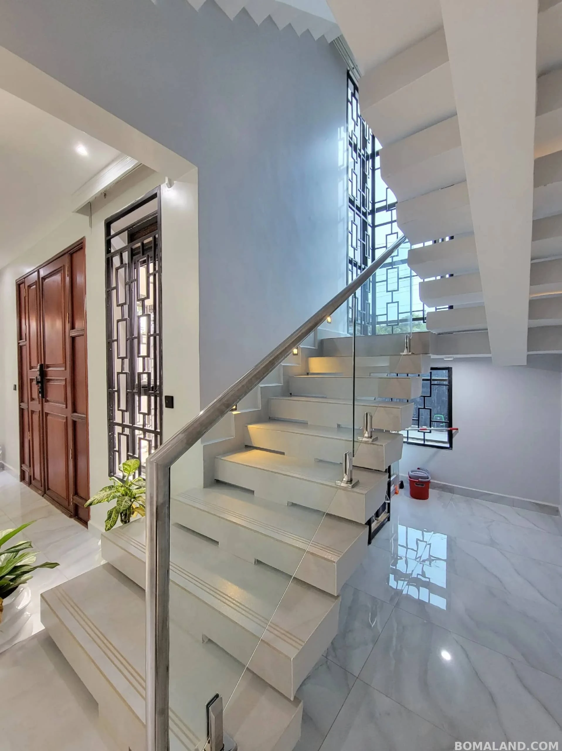 4 bedroom Storeyed house for sale in Kiwaatule Kampala Uganda