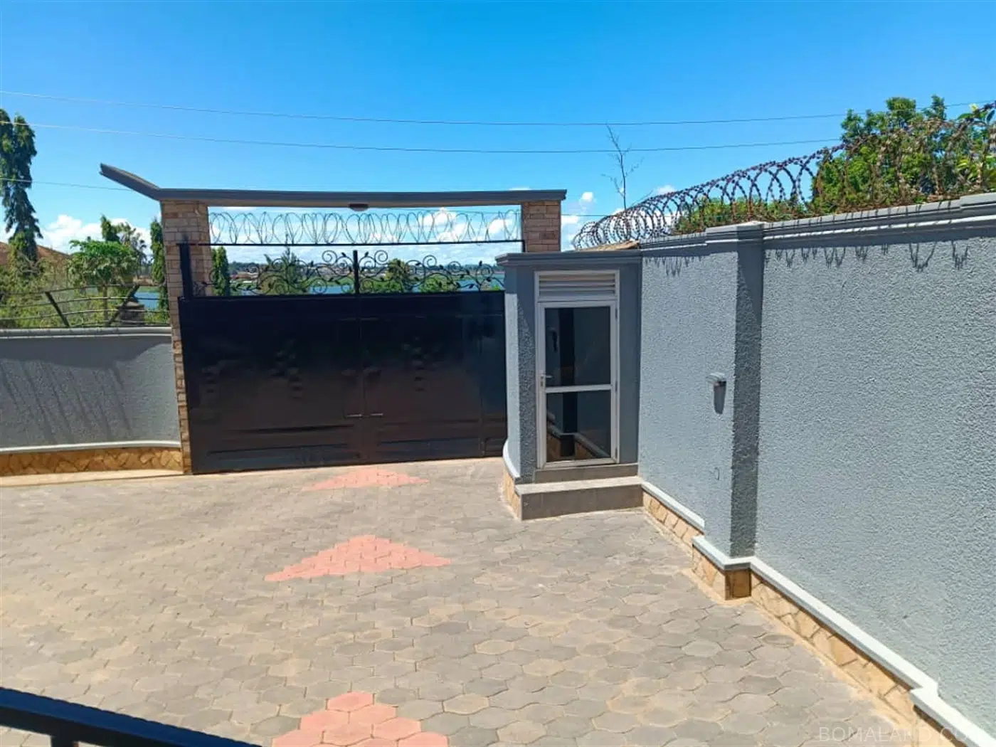 4 bedroom Storeyed house for sale in Muyenga Kampala Uganda
