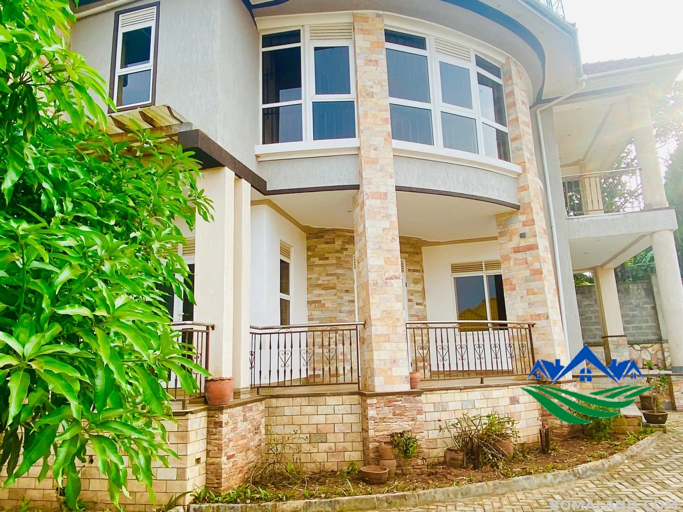 4 bedroom Mansion for sale in Kawuku Wakiso Uganda