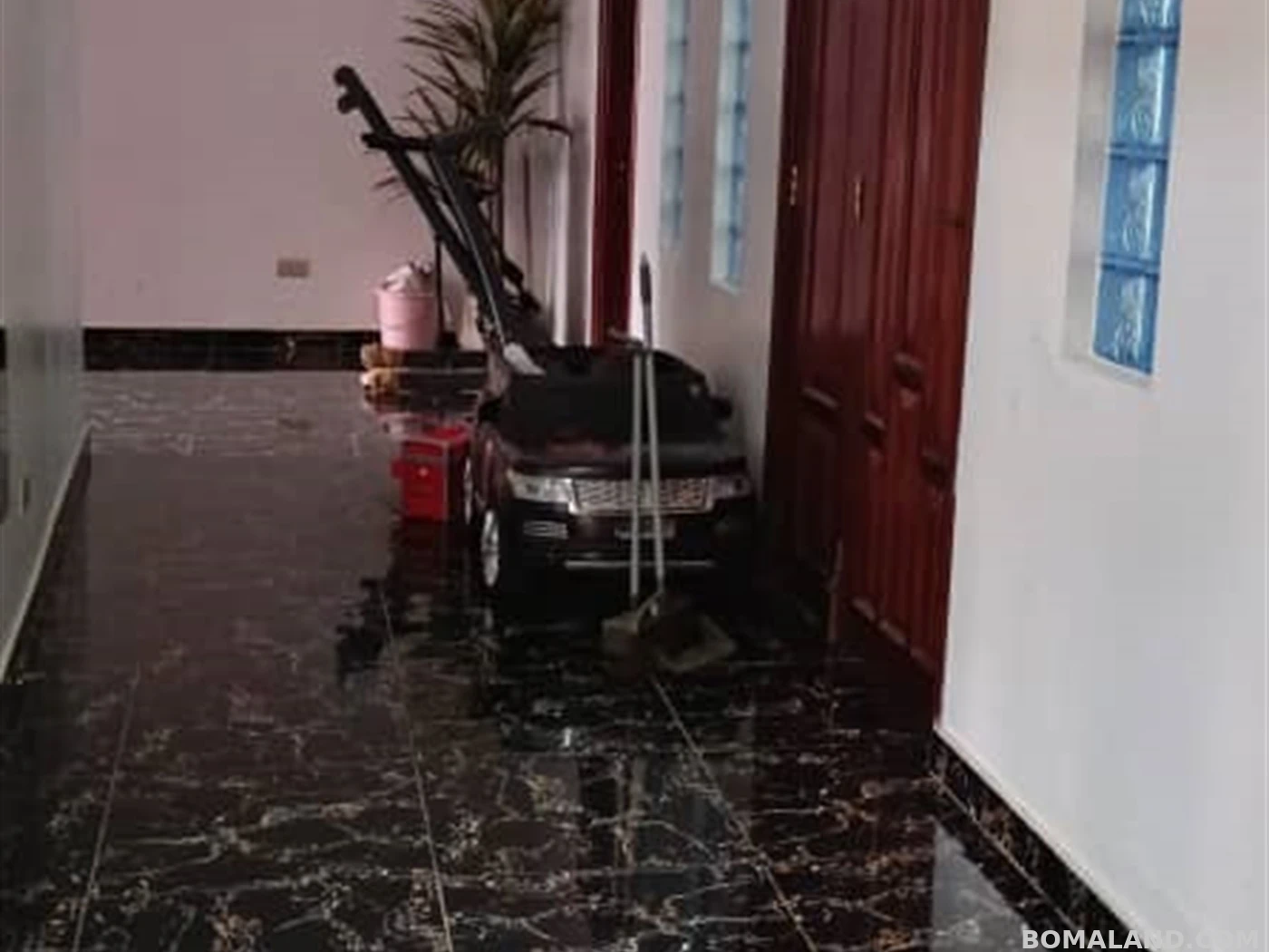 6 bedroom Bungalow for sale in Nakweelo Wakiso Uganda
