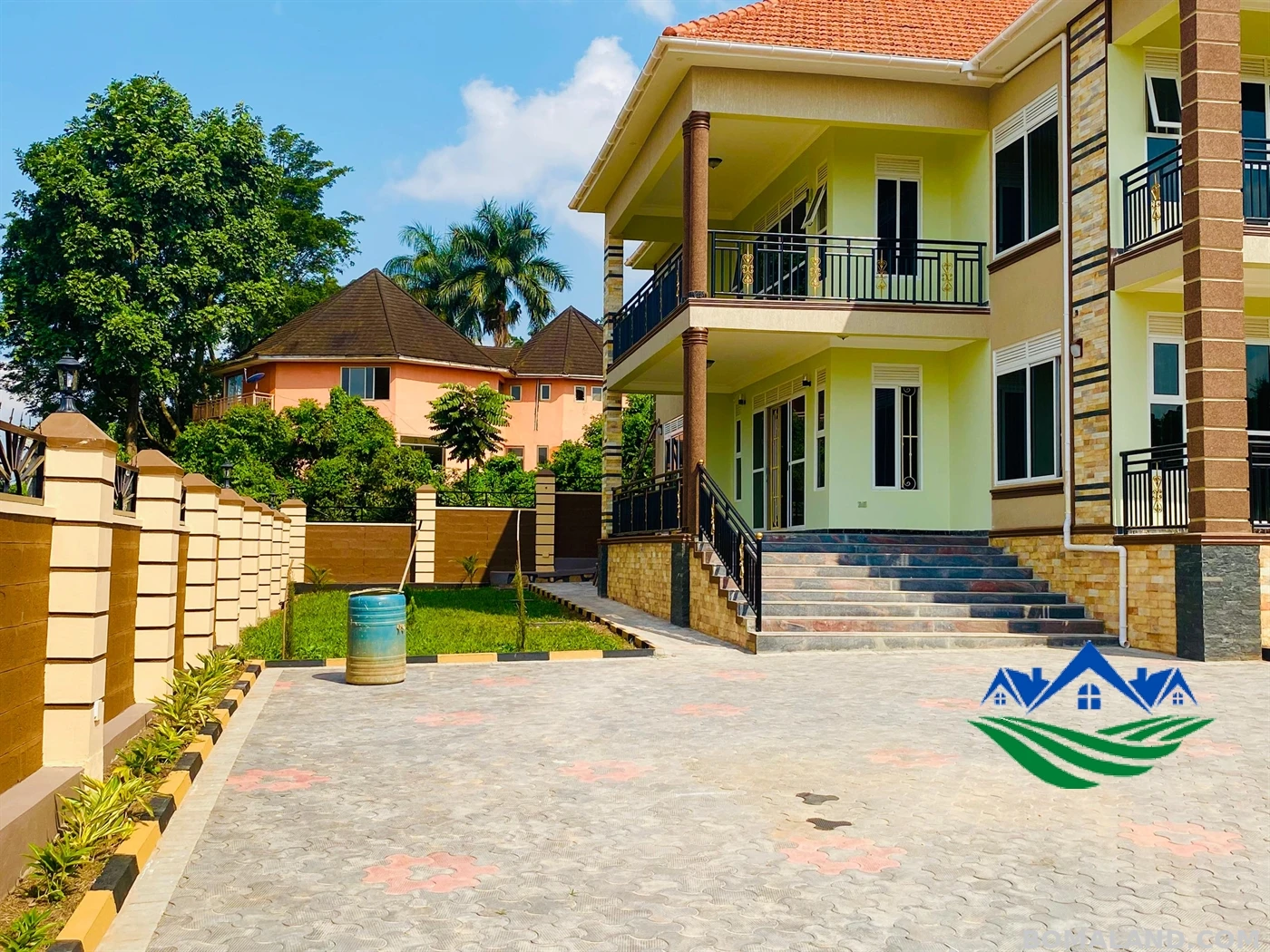 7 bedroom Mansion for sale in Bwebajja Wakiso Uganda