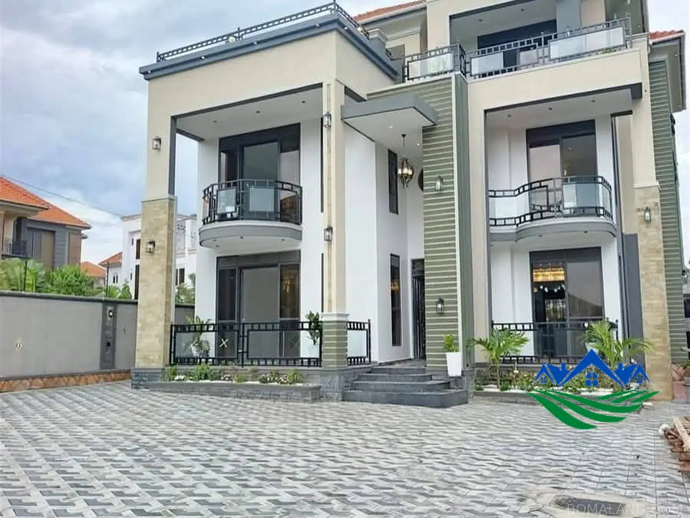 7 bedroom Mansion for sale in Kisaasi Wakiso Uganda