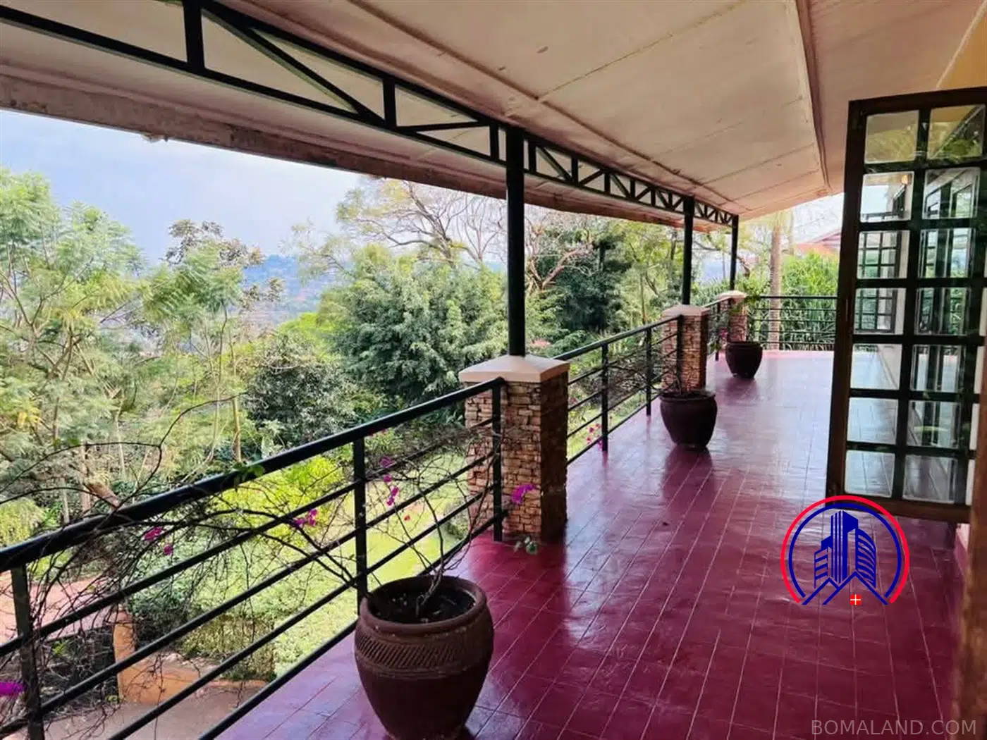 6 bedroom Mansion for rent in Mbuya Kampala Uganda