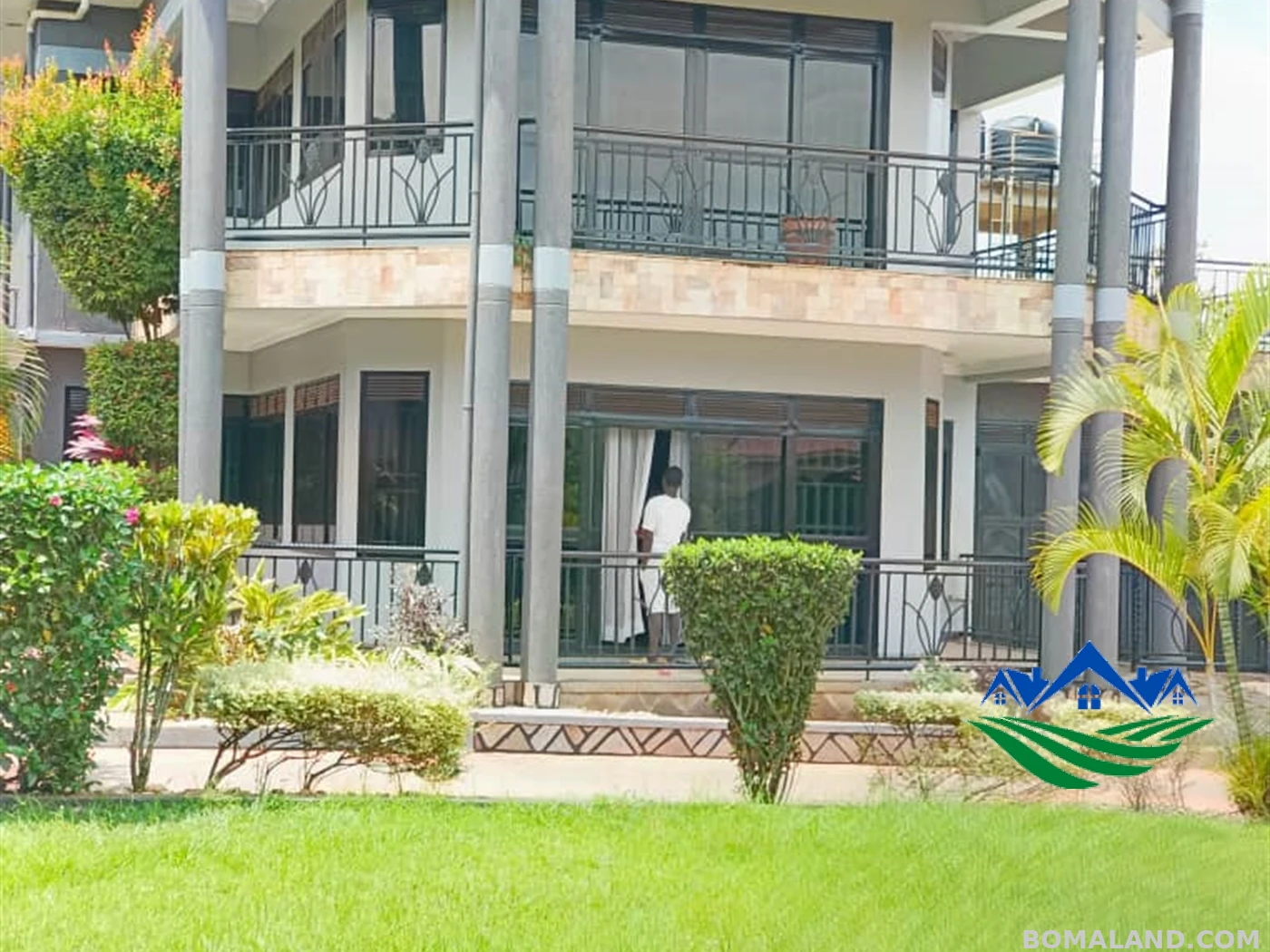 6 bedroom Mansion for sale in Bwebajja Wakiso Uganda