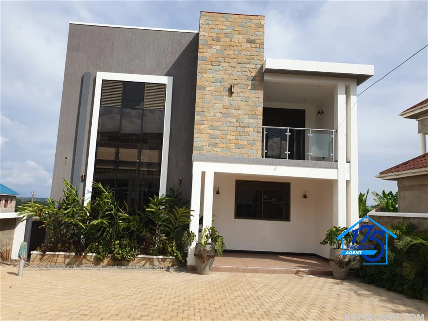 4 bedroom Duplex for sale in Entebbe Wakiso Uganda