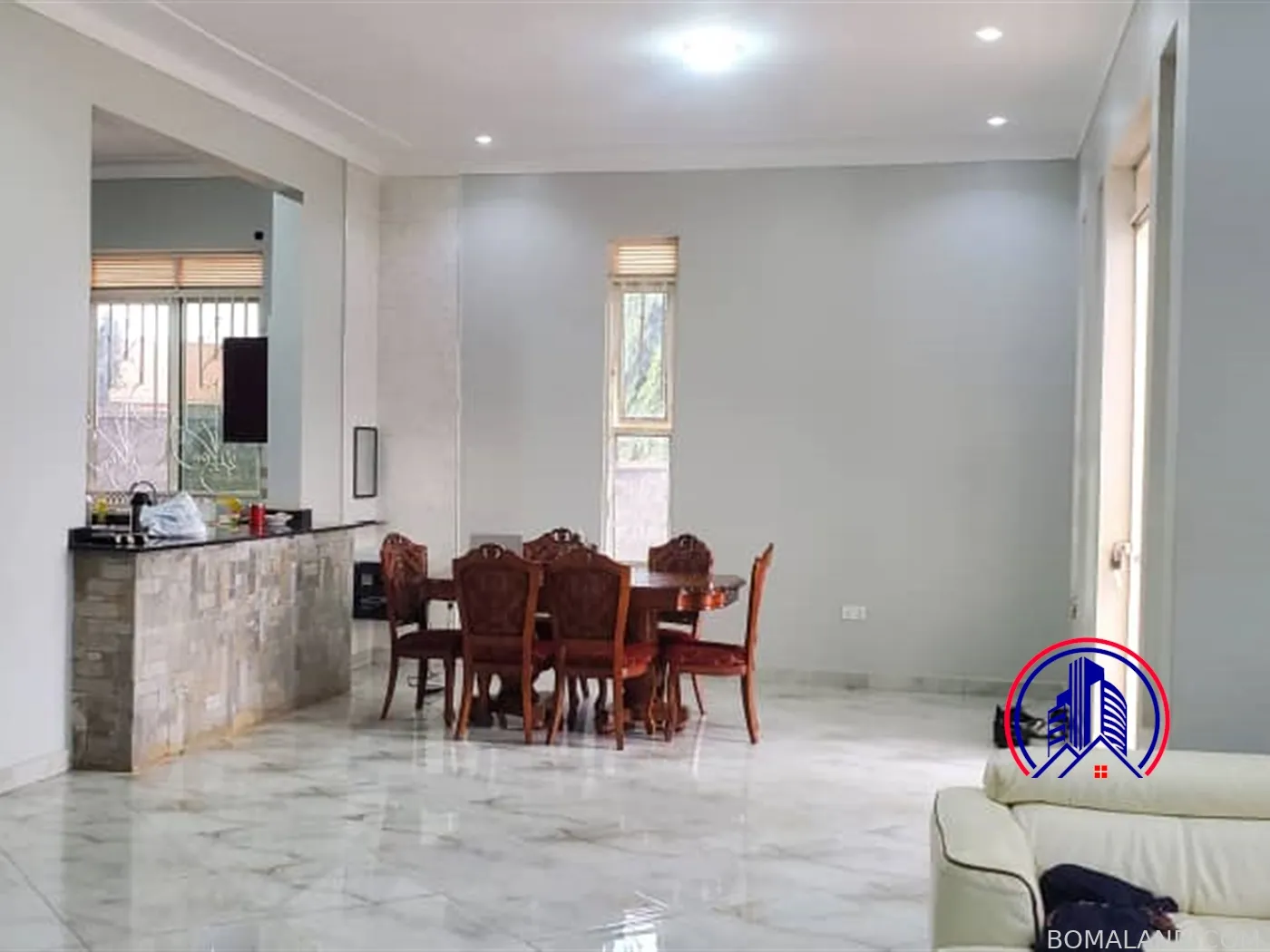 6 bedroom Storeyed house for sale in Kajjansi Wakiso Uganda