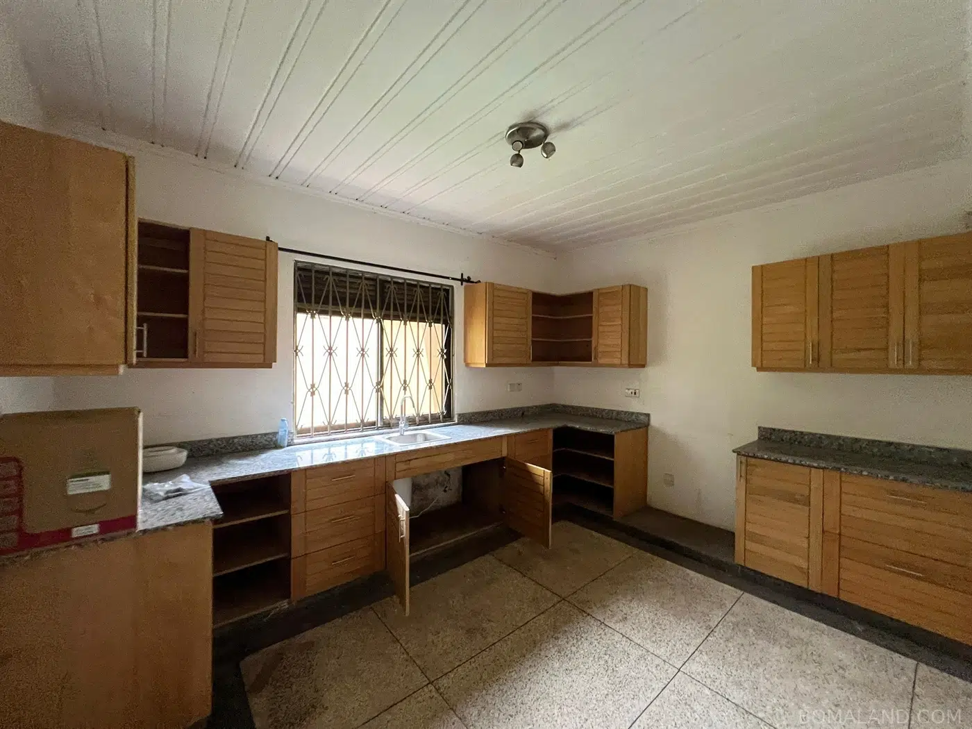 4 bedroom Storeyed house for sale in Bbunga Kampala Uganda