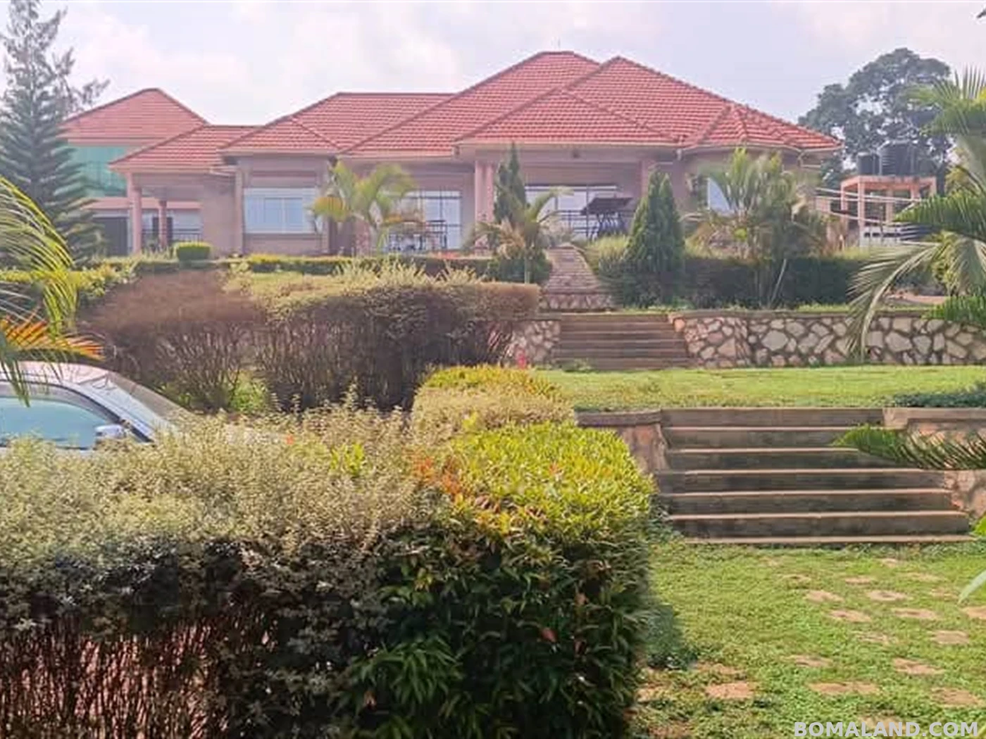 6 bedroom Bungalow for sale in Nakweelo Wakiso Uganda
