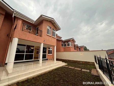 4 bedroom Town House for rent in Kololo Kampala Uganda