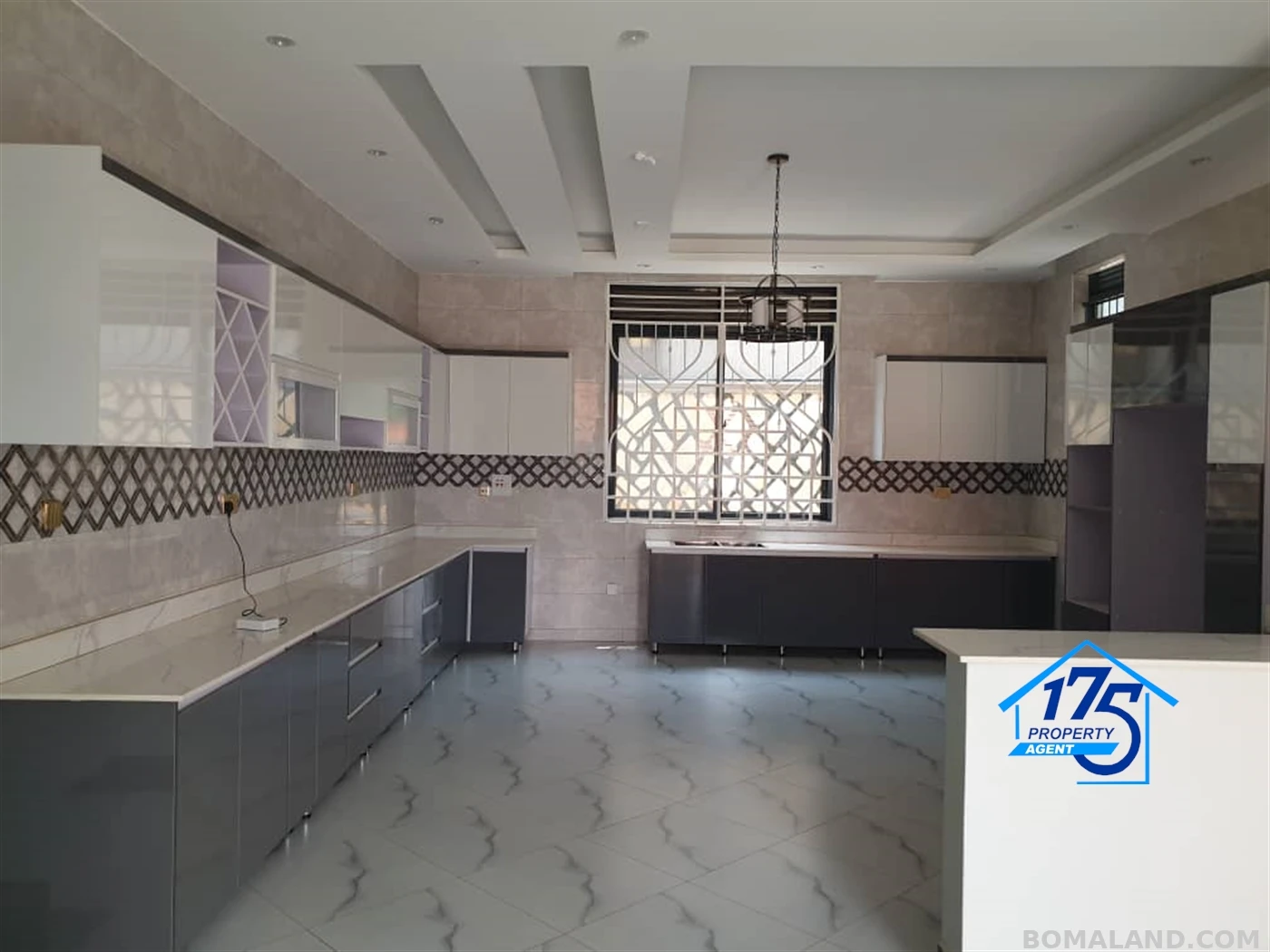 5 bedroom Duplex for sale in Kira Wakiso Uganda