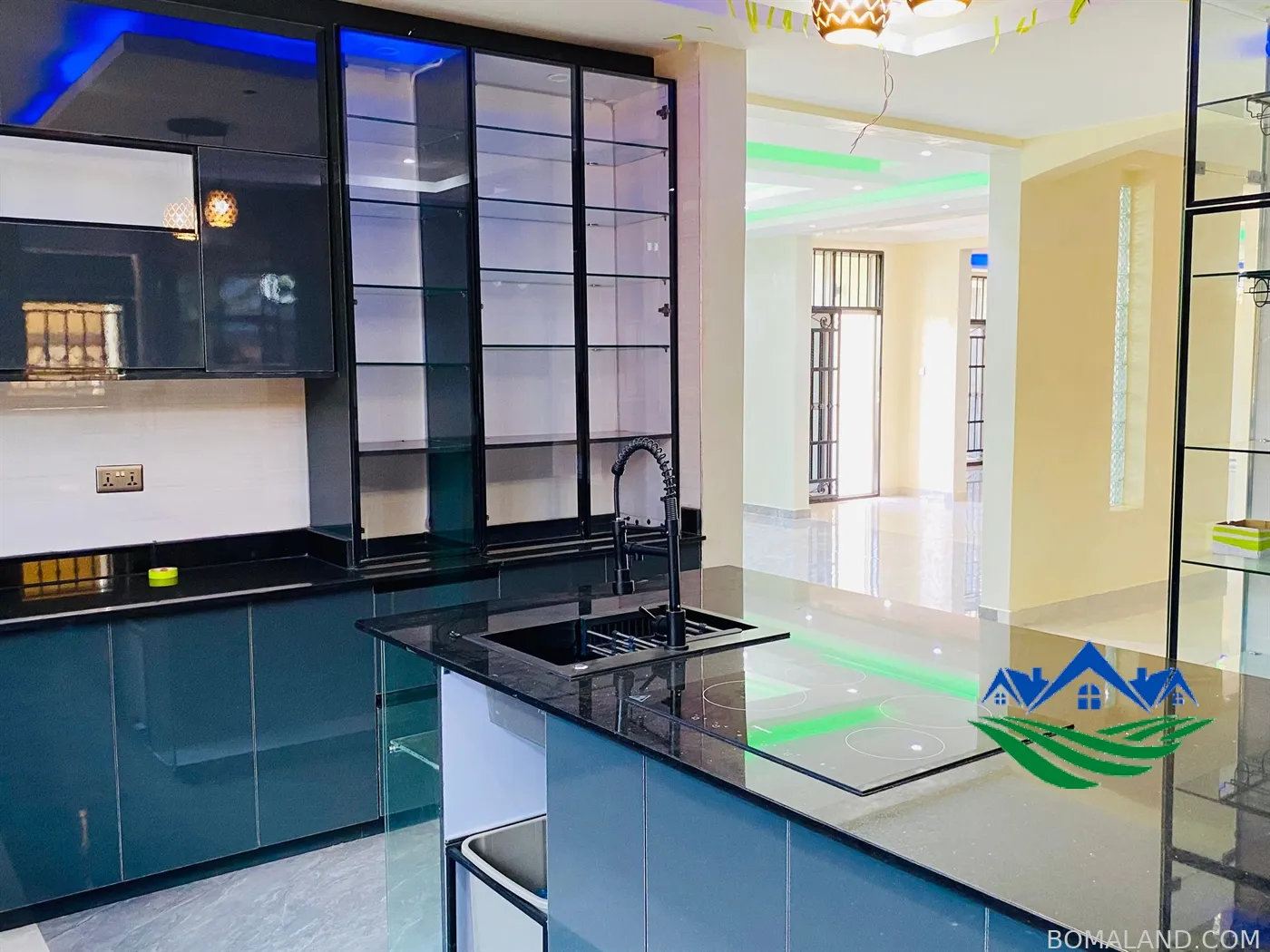 6 bedroom Mansion for sale in Kigo Wakiso Uganda